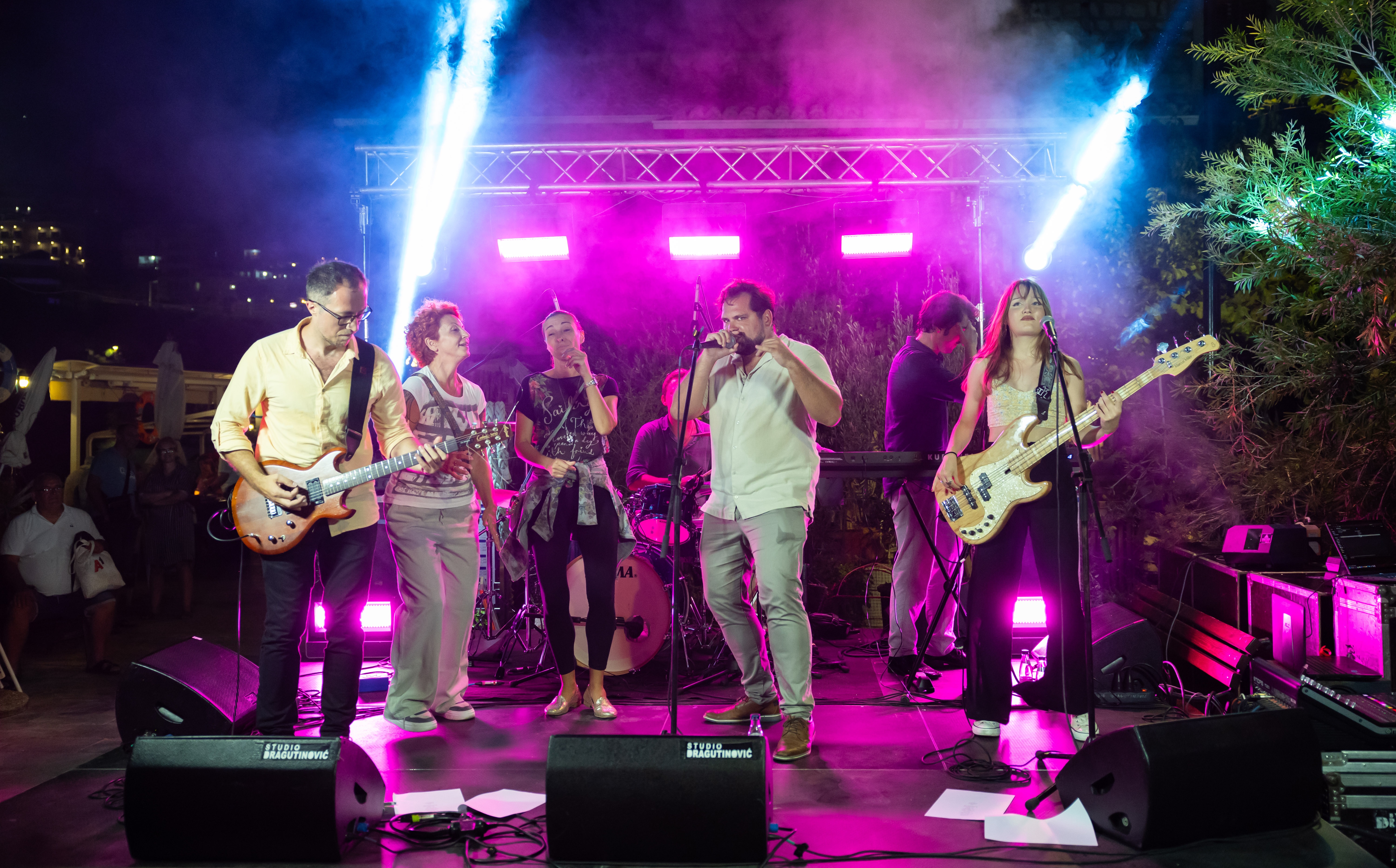 budva-beach montenegro budva-camps budva-hostels budva-food